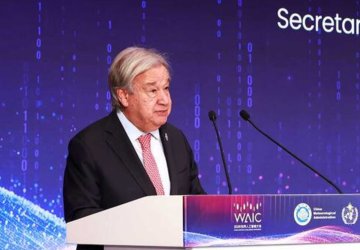 The UN Secretary-General delivering a speech. 