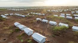 Vue aérienne d'un camp de réfugiés au Kenya.
