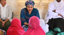UN Deputy Secretary-General Amina Mohammed with school children in Niamey