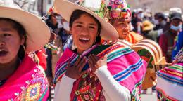 Коренные народы мира являются носителями 5 тысяч культур.