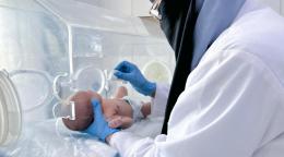 عامل رعاية صحية