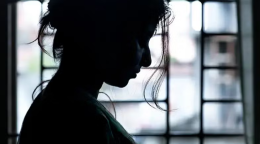 Selon la Commission des droits de l'homme du Pakistan, en 2023, 6 624 cas de viol ont été enregistrés dans tout le pays, soit une femme violée toutes les 45 minutes. (Photo d'archive posée par un mannequin.)