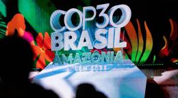 气候变化峰会cop30 brasli的巨大标识