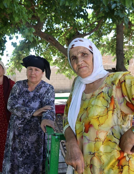 Женщины в Таджикистане.