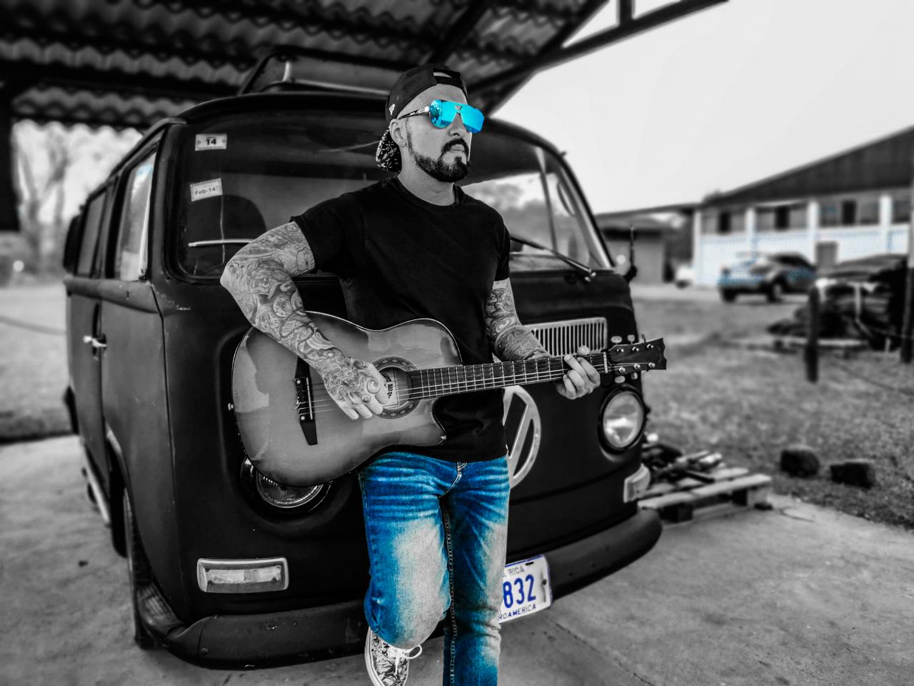 Photo of Julio Najera, a musician from Costa Rica