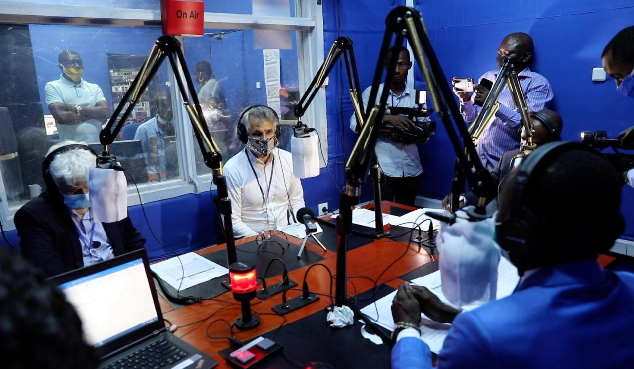 The DRC’s Minister of State, Minister of Primary, Secondary and Technical Education (EPST), Willy Bakonga launched the country’s first radio-based learning programme that will be broadcast on Radio Okapi, with the support of UNICEF.