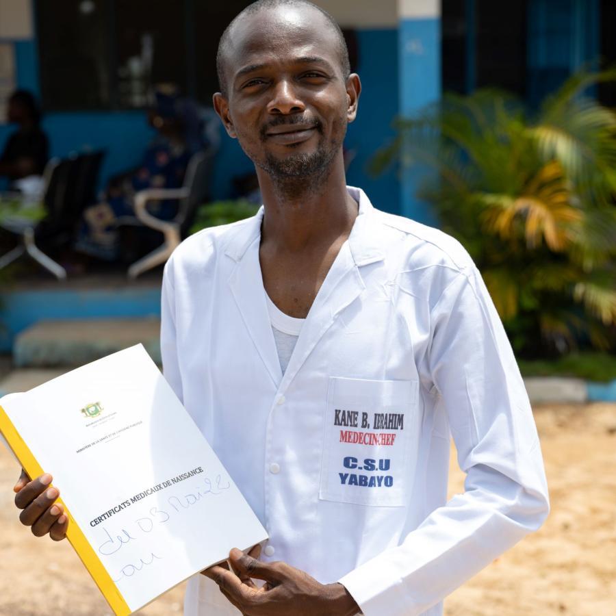 Le nouveau mécanisme d'enregistrement des naissances a contribué à améliorer le taux de déclaration des naissances, selon le médecin-chef du Centre de santé de Yabayo, dans la région de Soubré, en Côte d'Ivoire.