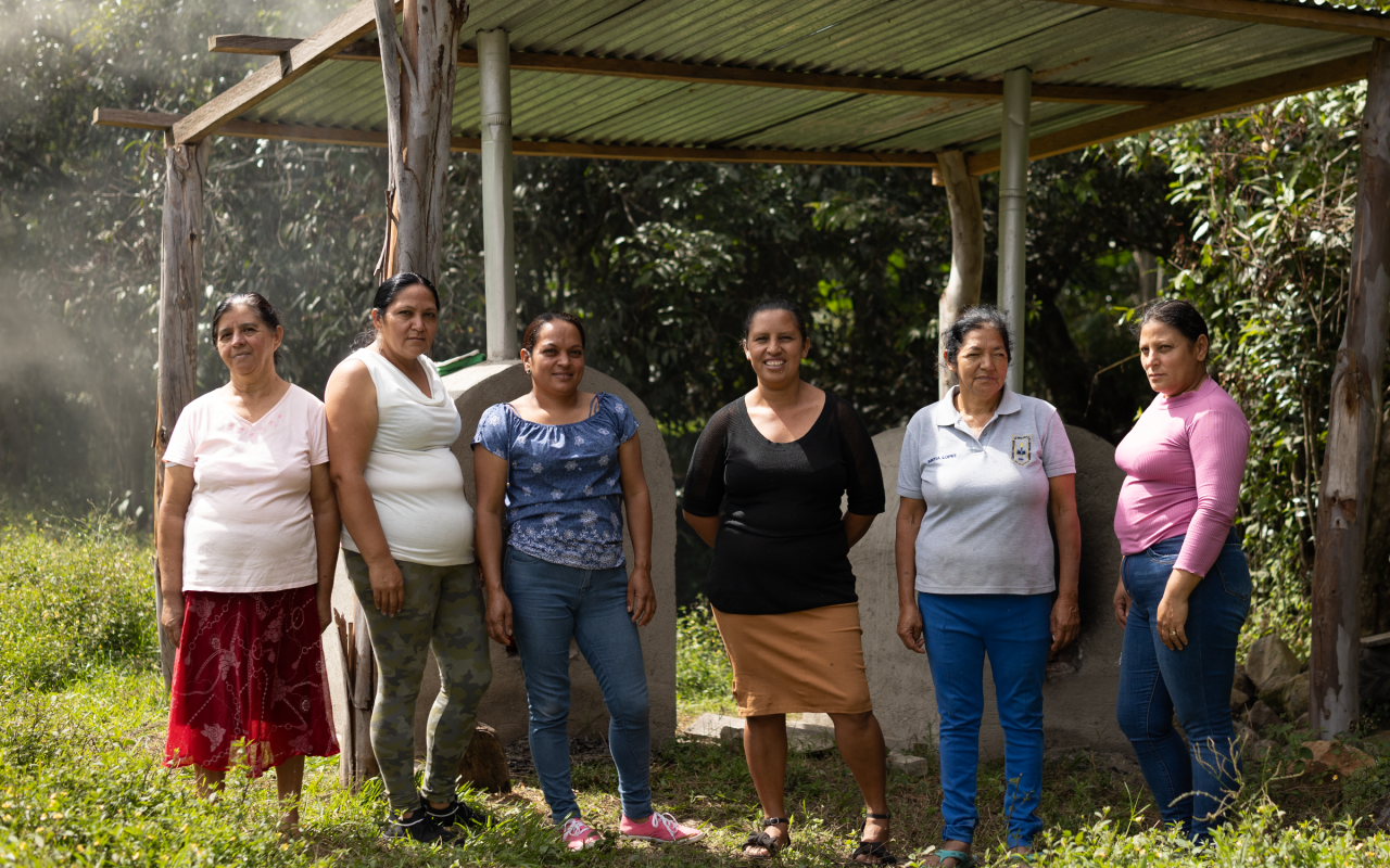 Mujeres dueñas de una panadería en Honduras