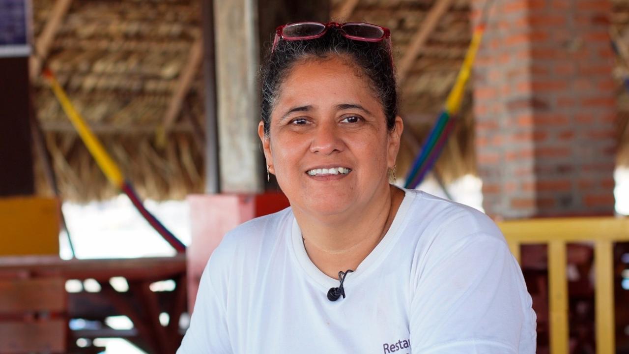 Una mujer de mediana edad en El Salvador