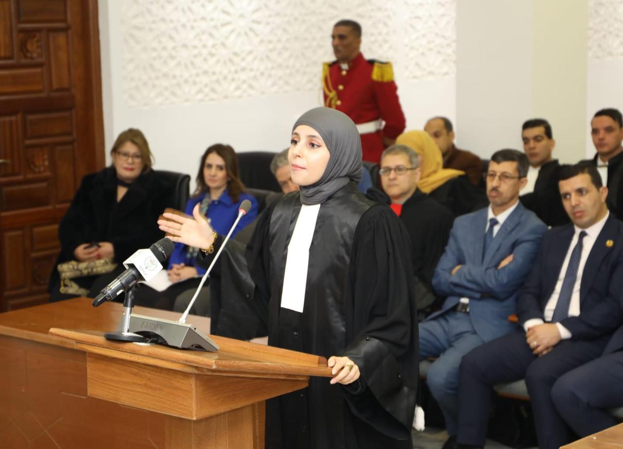 En Algérie, Deffar Kheira Amel s'appuie sur la Constitution pour promouvoir l'égalité des chances au travail.