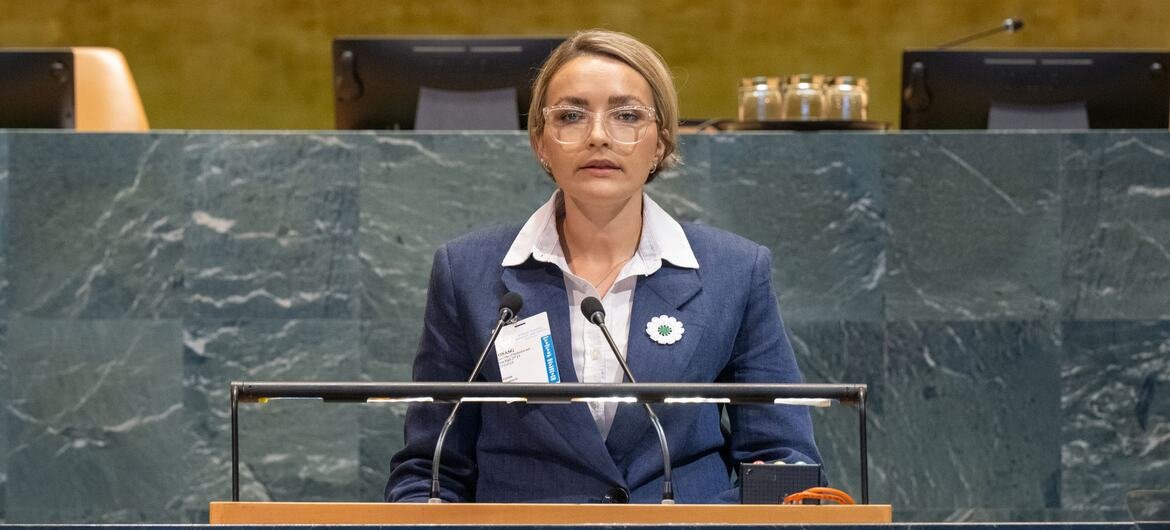 A survivor of the Srebrenica genocide addresses the UN General Assembly Hall.