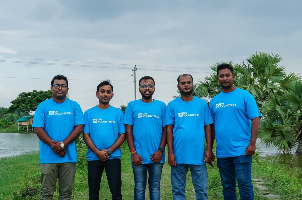 UN Volunteers in Bangladesh.