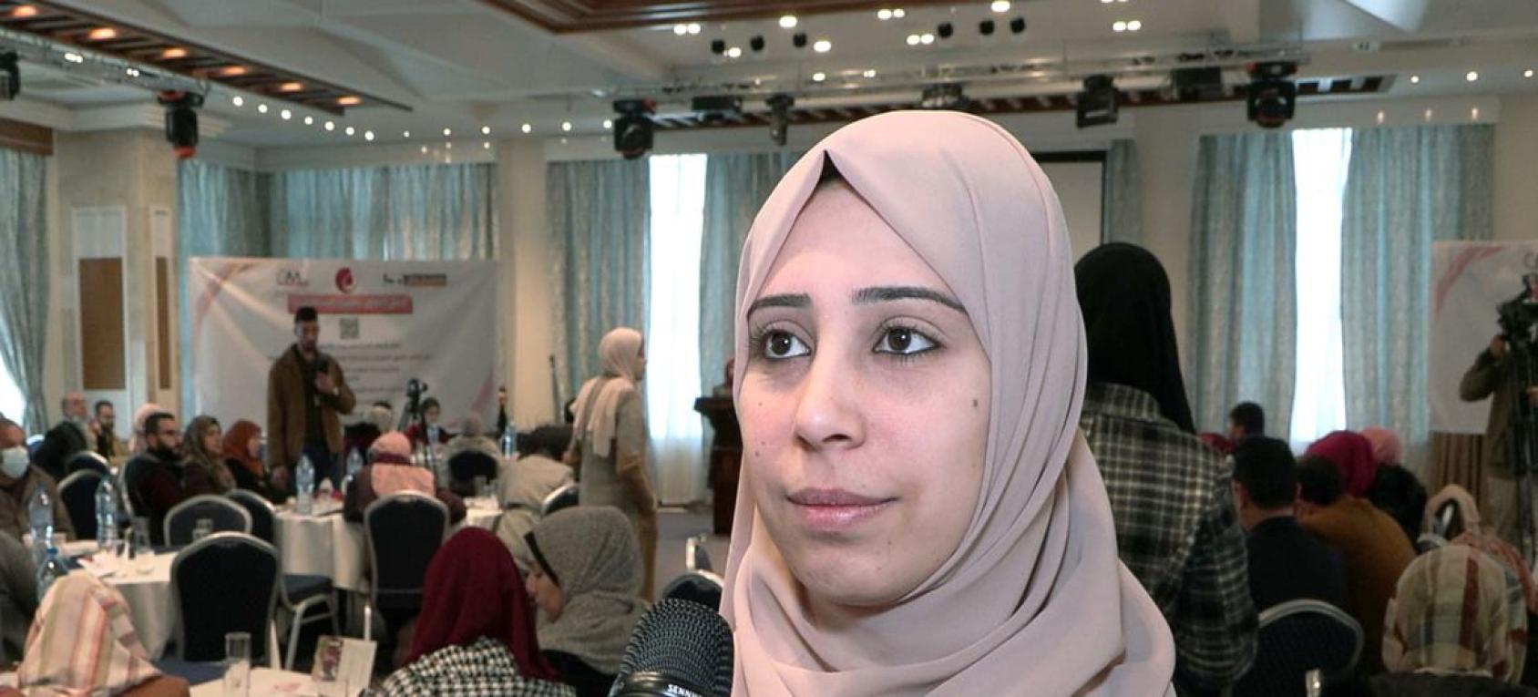 صورة لآلاء هتهت في حفل اطلاق التطبيق.