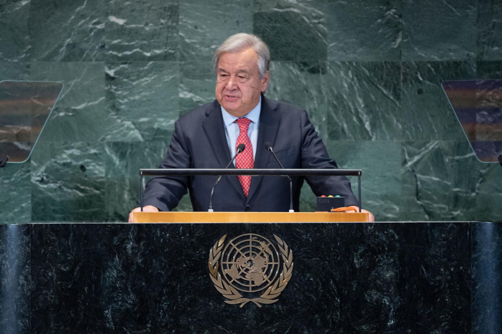 El Secretario General de la ONU, António Guterres, pronuncia un discurso en la Cumbre de los Objetivos de Desarrollo Sostenible.