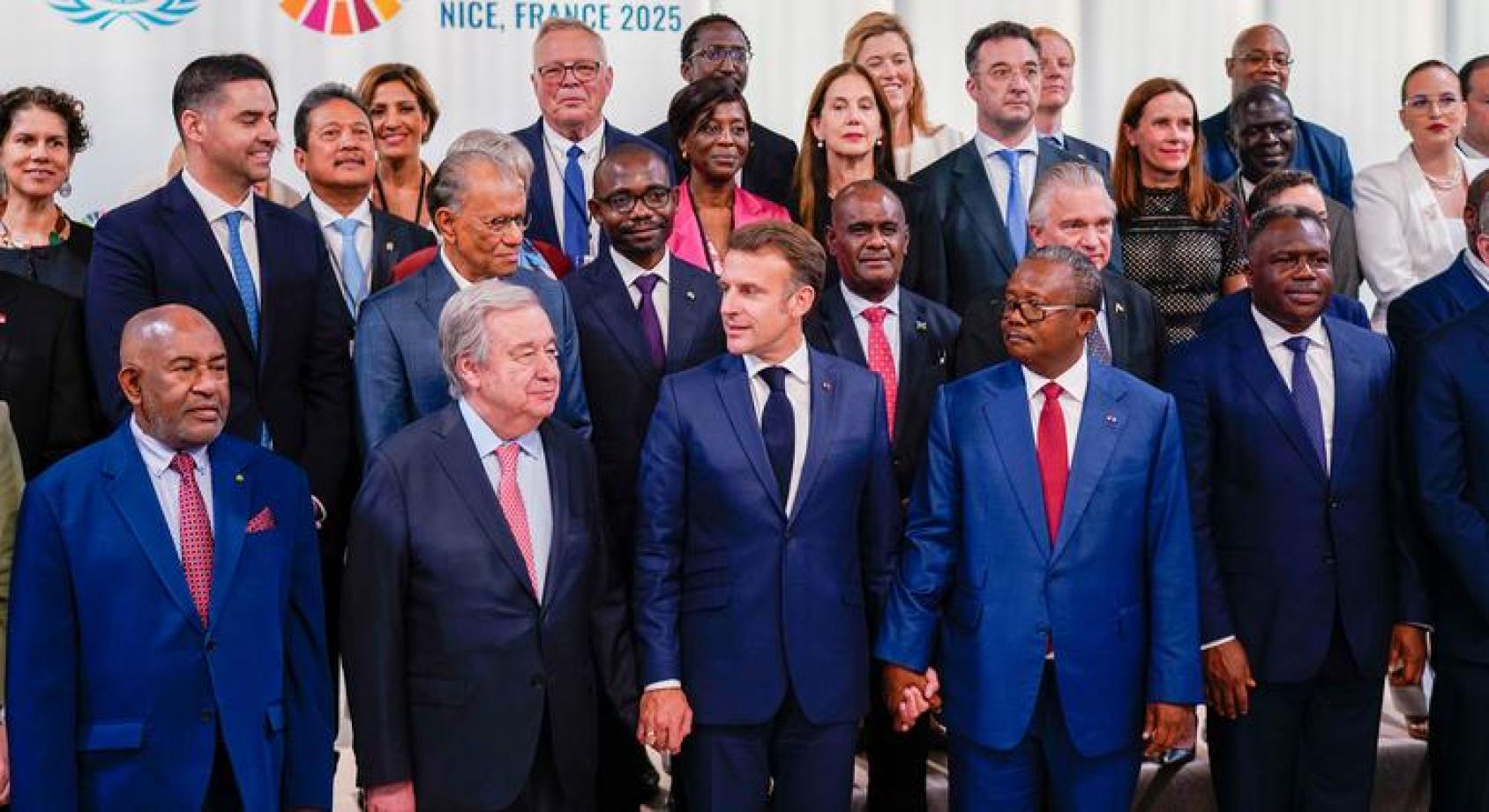 各国首脑在2025年6月在法国尼斯举行的联合国海洋大会合影