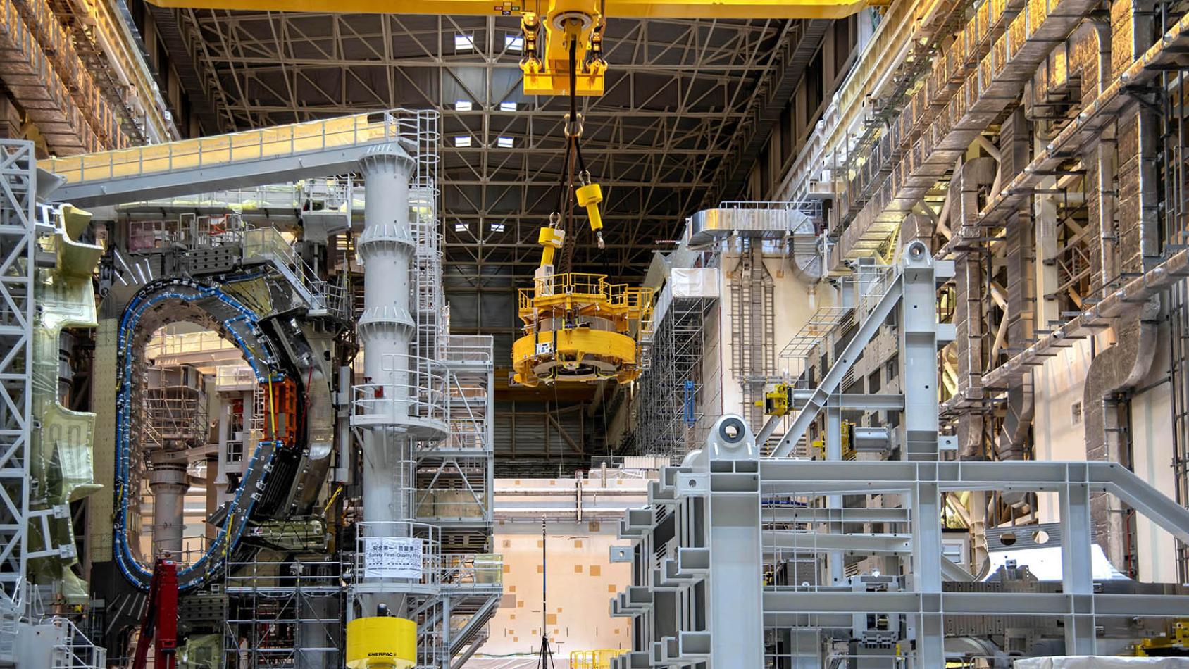 Строительство термоядерного реактора