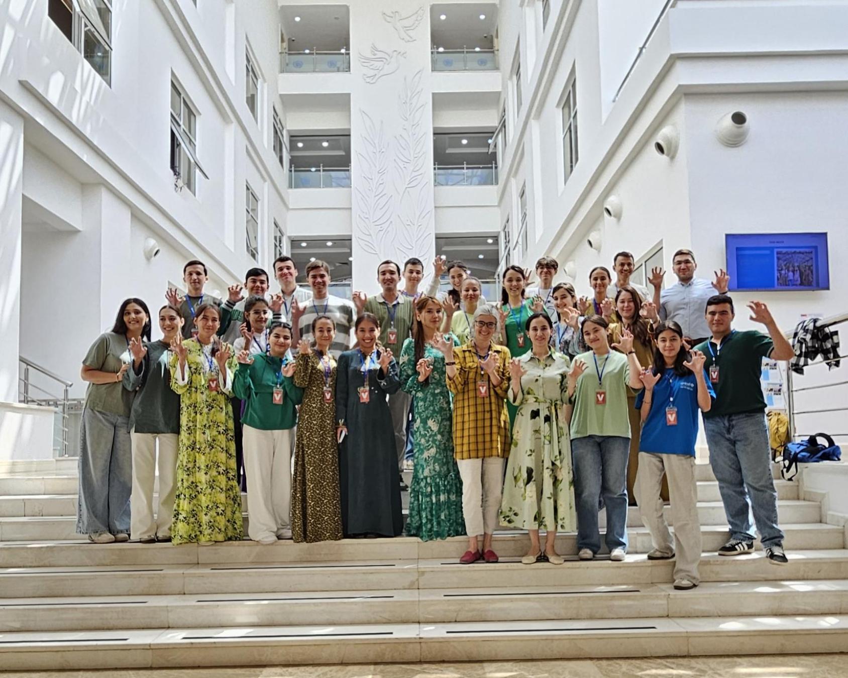 Групповое фото участников семинара ЮНИСЕФ в Туркменистане.