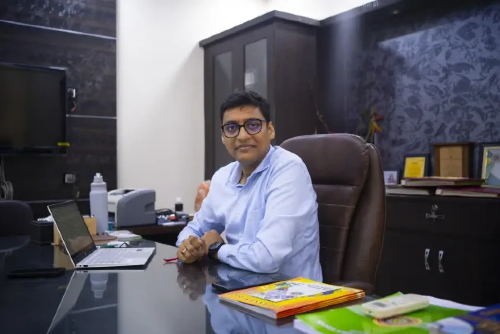 Vividh Gupta, directeur d’un établissement scolaire à New Delhi, œuvre pour des environnements d’apprentissage inclusifs et favorables au bien-être des adolescents.