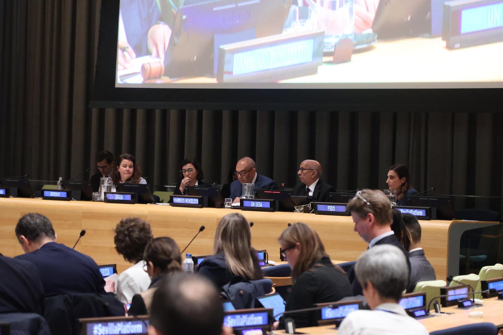 Participants à une conférence des Nations Unies.
