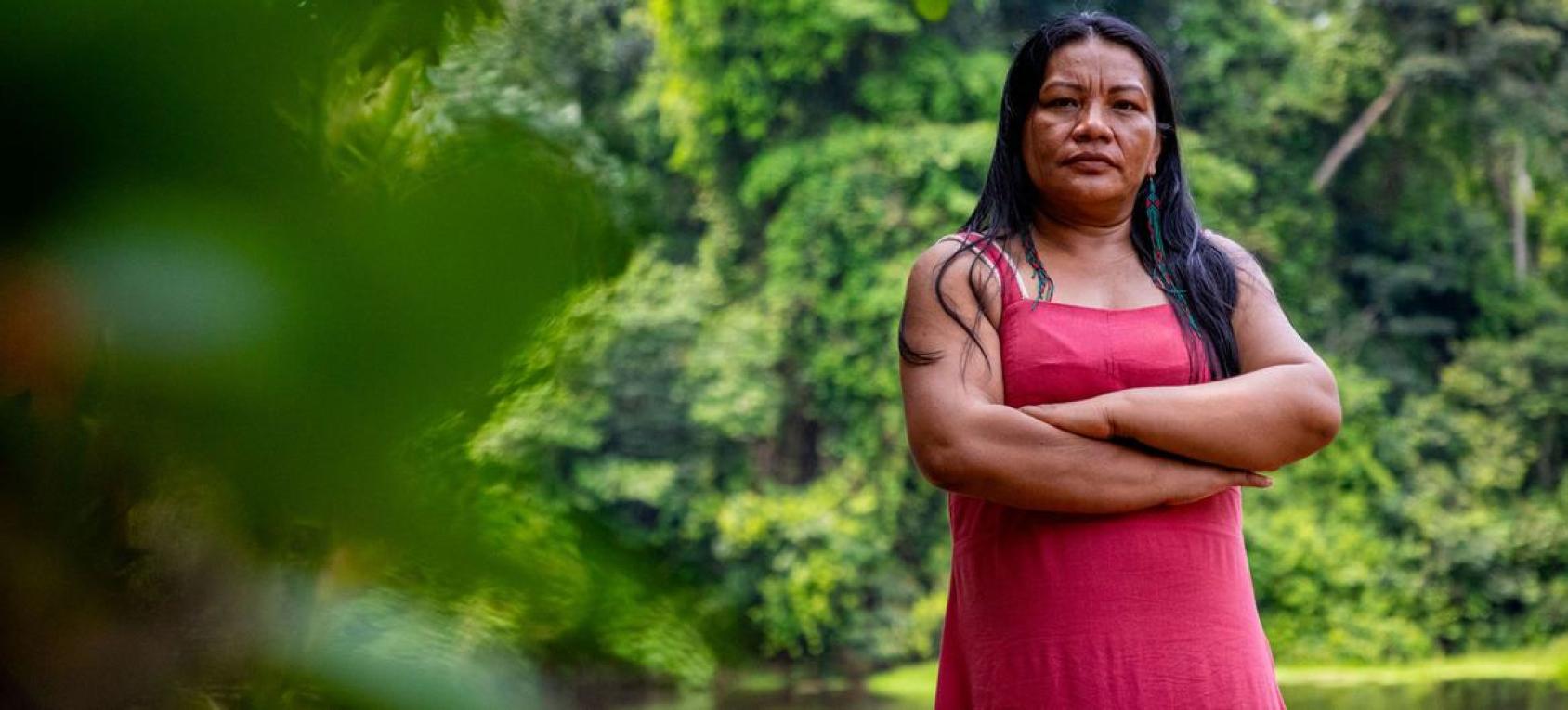 امرأة من السكان الأصليين.