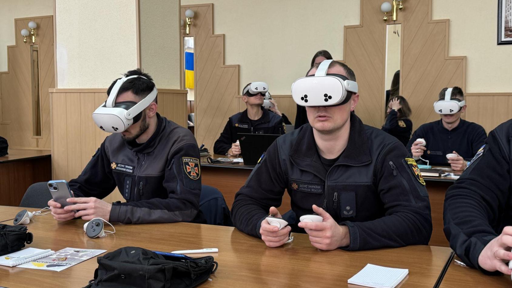 Emergency service providers in Ukraine use virtual reality goggles.