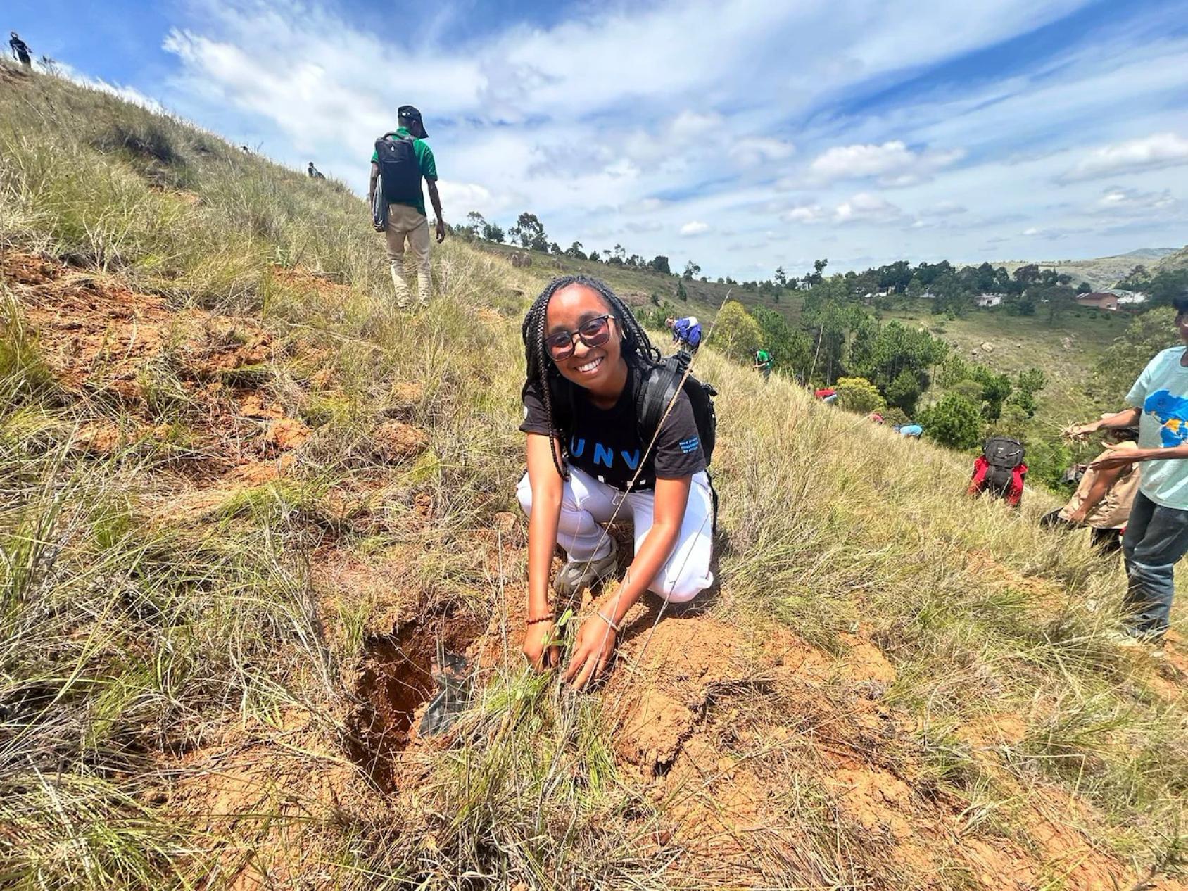 A female volunteer in Madagascar.