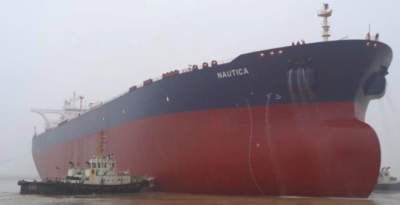 ناقلة في المحيط