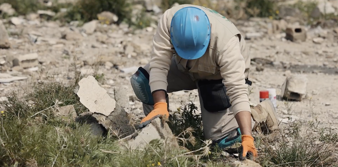 A man in Syria participating in mine clearance.