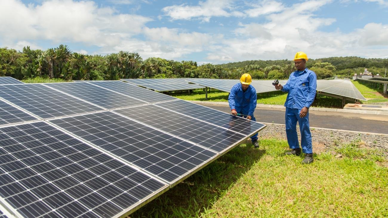 Énergies renouvelables et économie circulaire au service d’une transition écologique juste à Maurice.