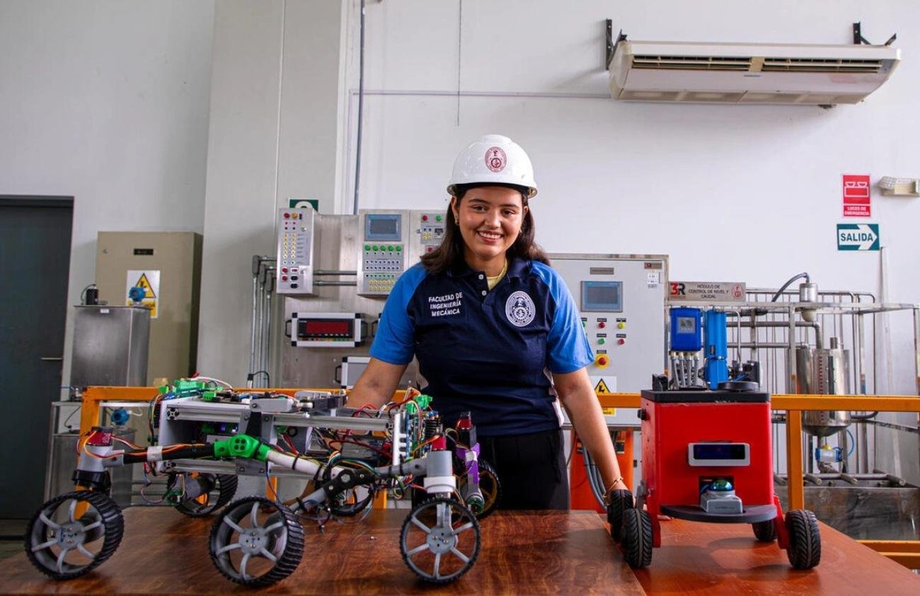 Una joven venezolana en un laboratorio de robótica.