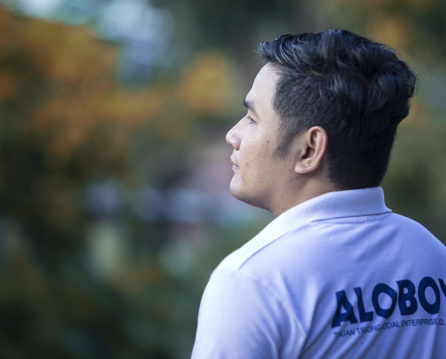 مينه ثوان، مدير مؤسسة Thuan Truong الاجتماعية، ومدير ومنسق عيادة AloCare.