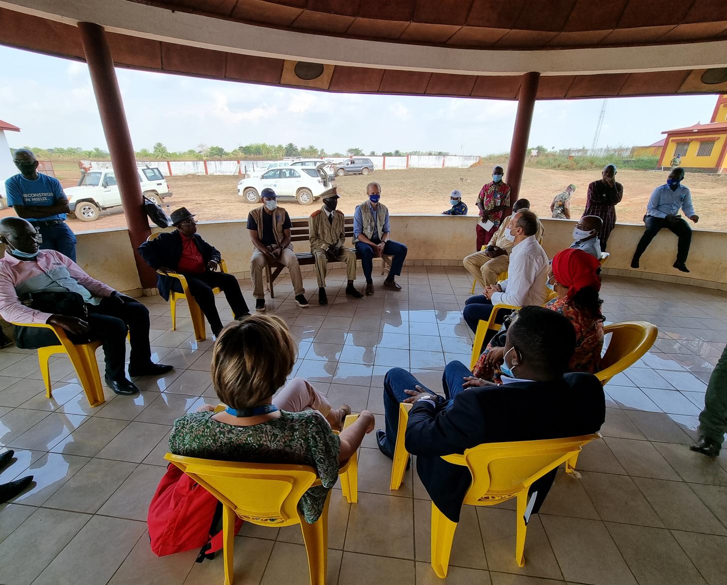 Funcionarios de la ONU y autoridades locales se reúnen para debatir un plan para hacer frente al brote.