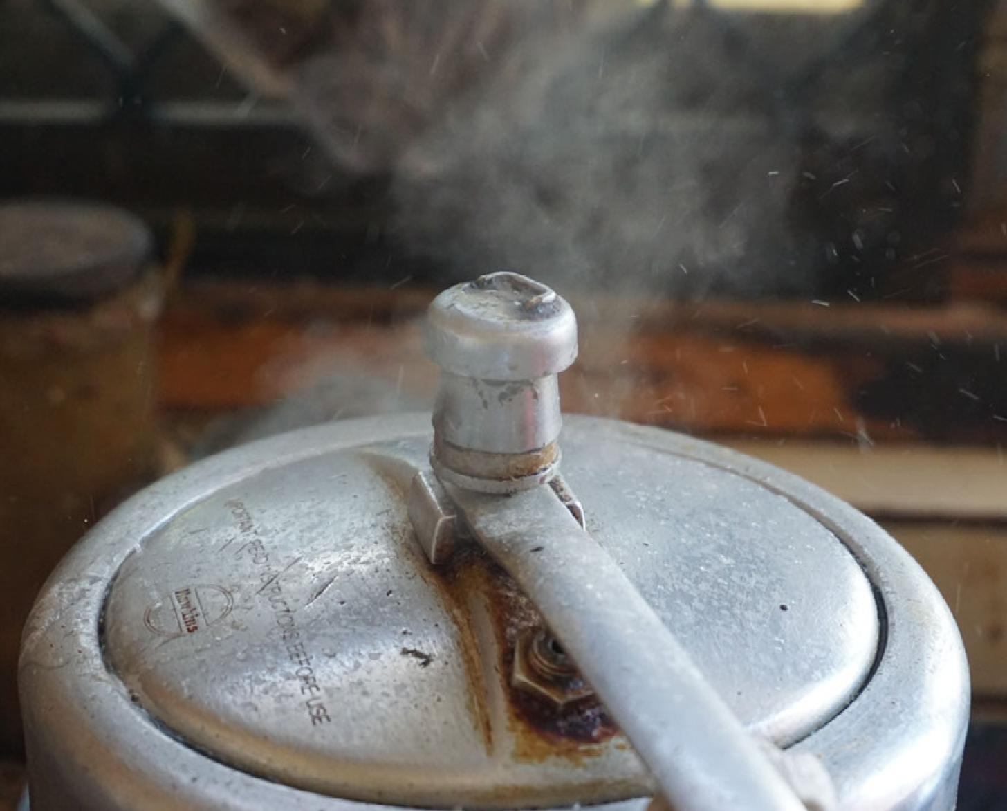 صورة لقدر الضغظ.