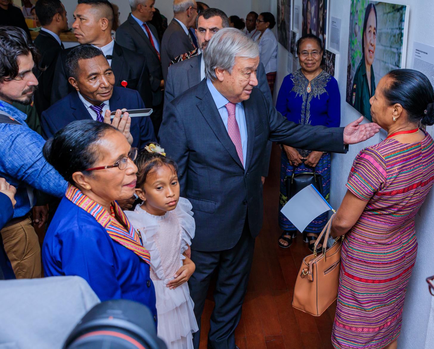 UN Secretary General, Antonio Guterres accompanied by Ilda da Conceição, during his visit to "Mátria" exhibition in August 2024