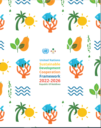 خلفية بيضاء مع صور للأشجار والشمس والمحيط على الغلاف.