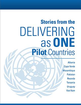 Portada del documento con fondo blanco y el logo de la ONU en transparencia.