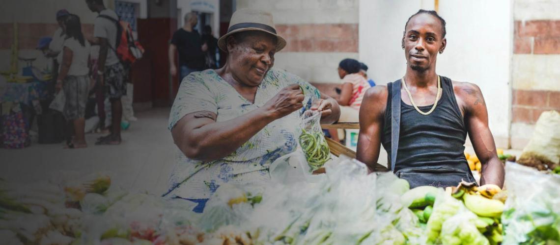 تتكيف المجتمعات المحلية في سانت فنسنت وجزر غرينادين مع العمل الاعتيادي بعد إعادة بناء جسر كمبرلاند الذي تضرر بشدة من عاصفة ليلة عيد الميلاد عام 2013.