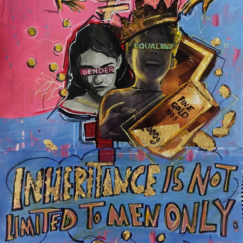Obra de Fatma Mamoud Salama Raslan que muestra una niña en blanco y negro, y un niño con corona, ambos con los ojos vendados, y abajo se lee que la herencia no está limitada a los hombres únicamente.